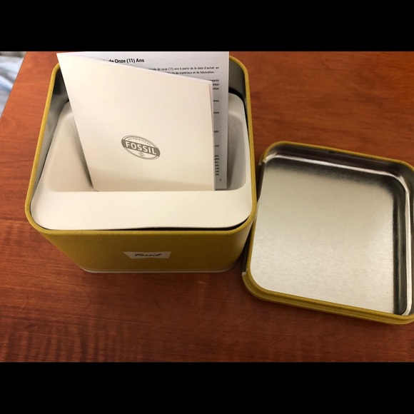 Fossil Women’s Watch - Picture 2 of 3